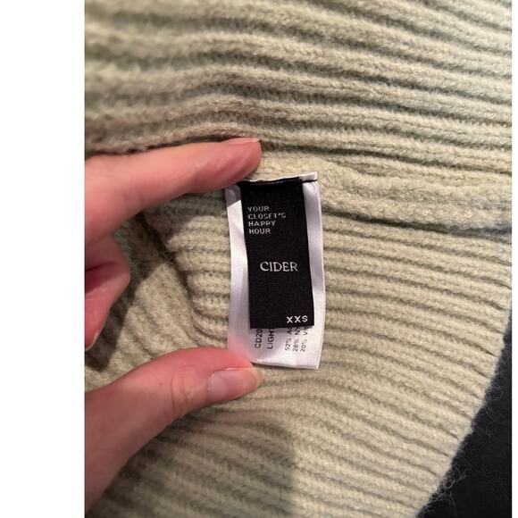 Cider Seafoam Green Zip Front Long Sleeve Cardigan Sweater, Size XS, EUC - Picture 3 of 3